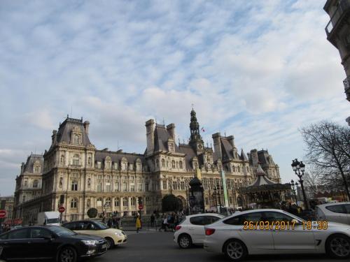 март, париж 322.JPG