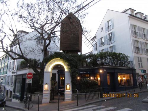 март, париж 1160.JPG