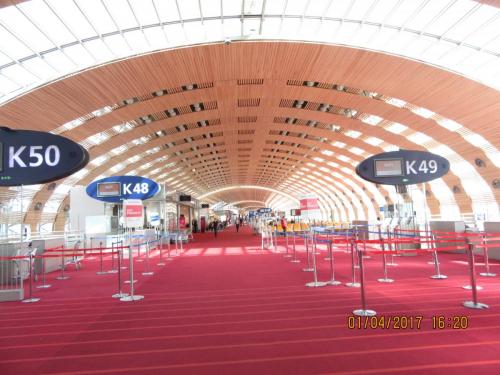 март, париж 2390.JPG