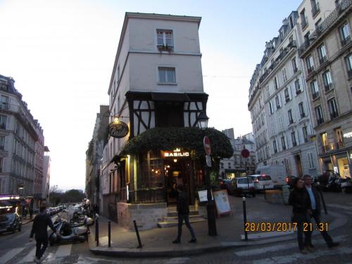 март, париж 1161.JPG