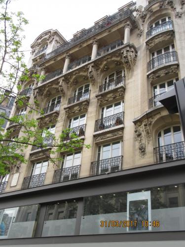 март, париж 1949.JPG