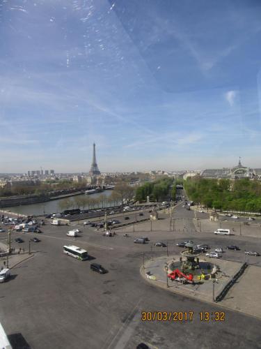 март, париж 1669.JPG