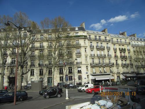 март, париж 1344.JPG