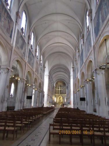 март, париж 711.JPG