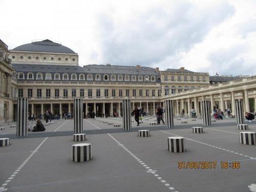 март, париж 2060.JPG