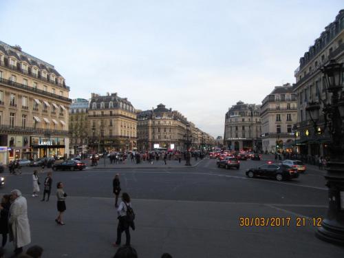 март, париж 1836.JPG