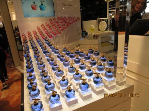 март, париж 219.JPG