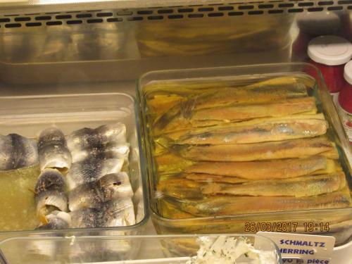 март, париж 320.JPG