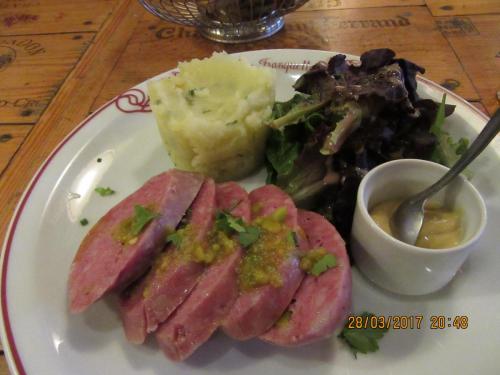 март, париж 1154.JPG