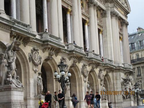 март, париж 2030.JPG