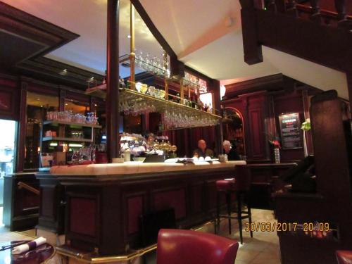 март, париж 1813.JPG