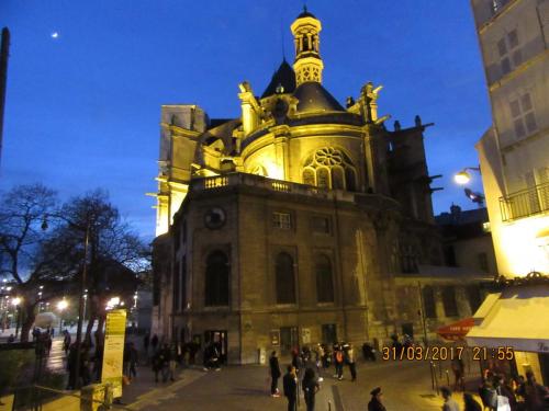 март, париж 2316.JPG