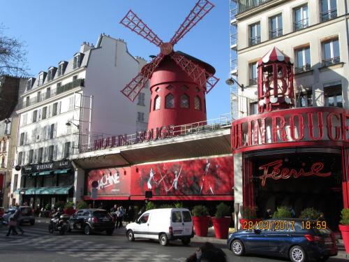 март, париж 1087.JPG