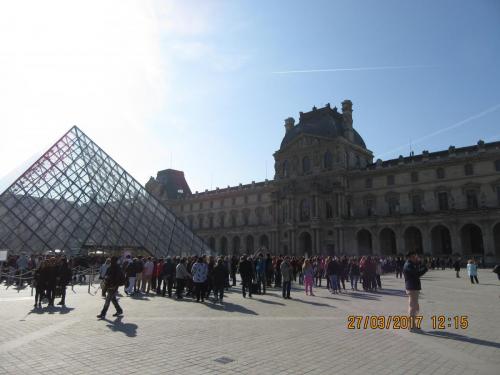 март, париж 459.JPG