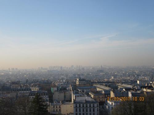 март, париж 402.JPG