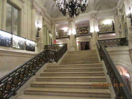 март, париж 870.JPG