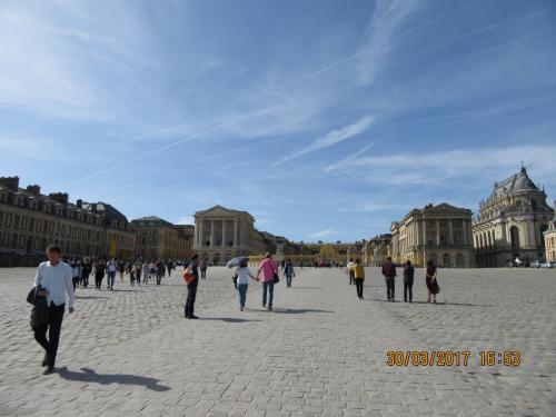 март, париж 1742.JPG