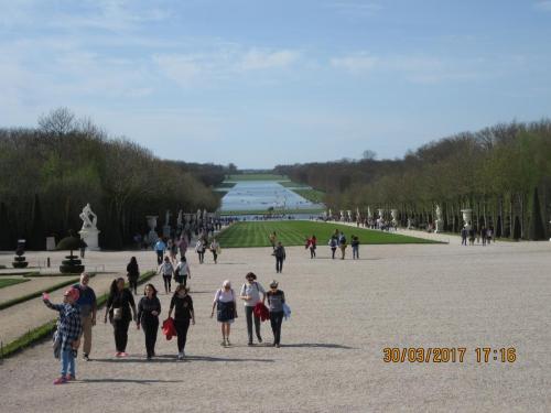 март, париж 1769.JPG