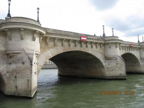 март, париж 2091.JPG