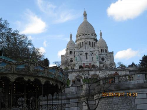 март, париж 1097.JPG