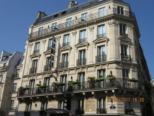 март, париж 210.JPG