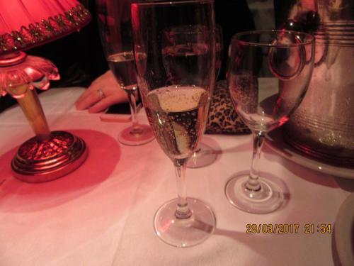 март, париж 1188.JPG