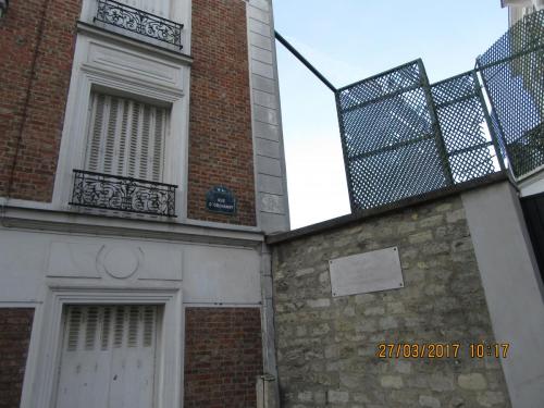 март, париж 421.JPG