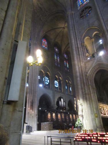 март, париж 2203.JPG