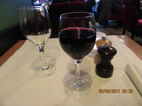 март, париж 1408.JPG