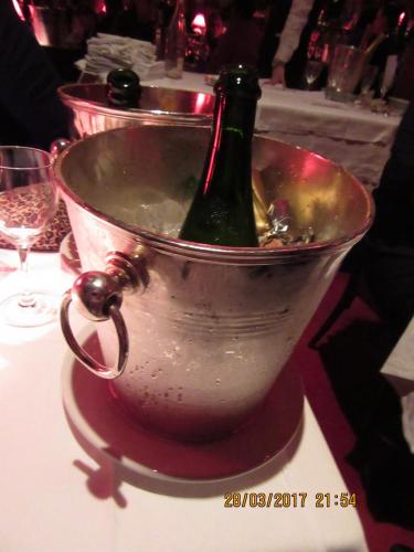 март, париж 1189.JPG