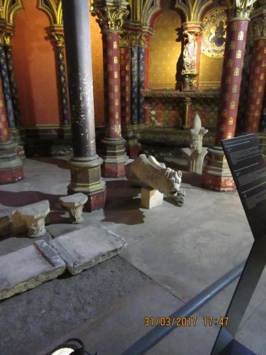 март, париж 2148.JPG