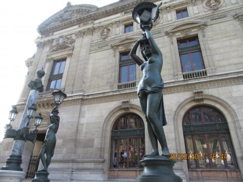 март, париж 245.JPG