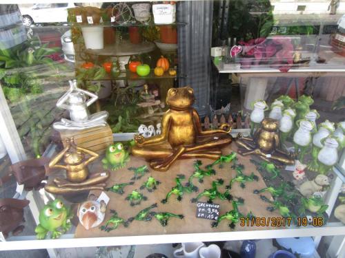 март, париж 2187.JPG