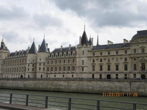 март, париж 2094.JPG