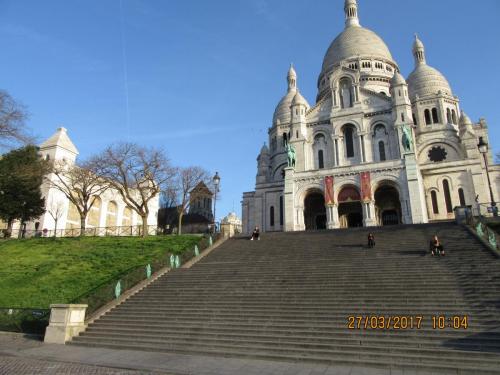 март, париж 406.JPG