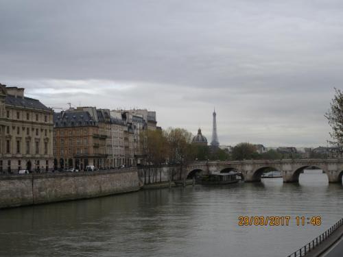 март, париж 1263.JPG