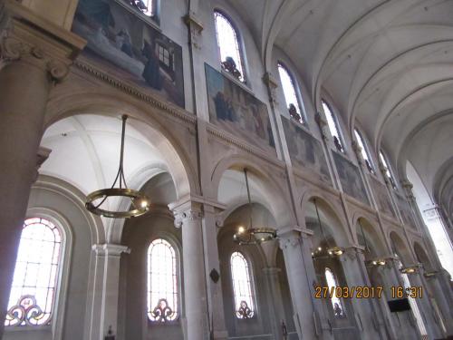 март, париж 712.JPG