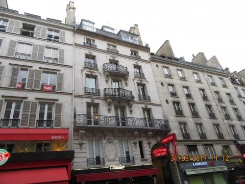 март, париж 1978.JPG