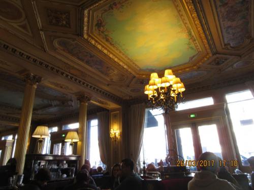 март, париж 260.JPG