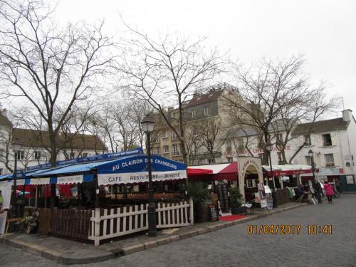 март, париж 2351.JPG