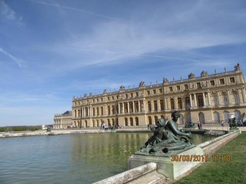 март, париж 1756.JPG