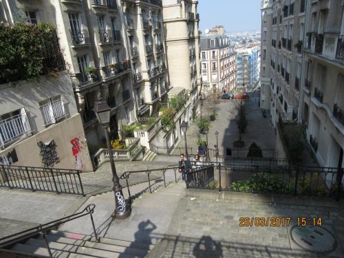 март, париж 106.JPG