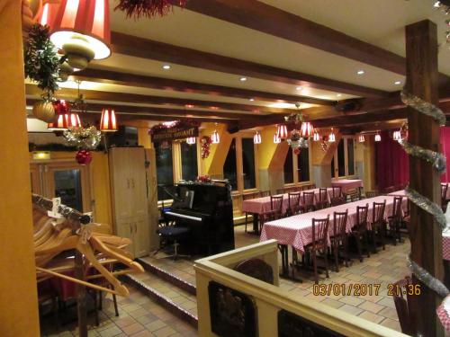 париж-2016-2017 2000.JPG