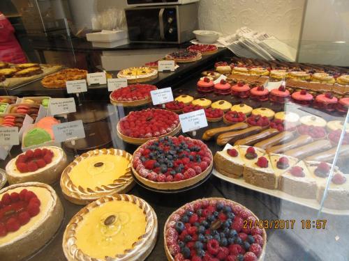 март, париж 722.JPG