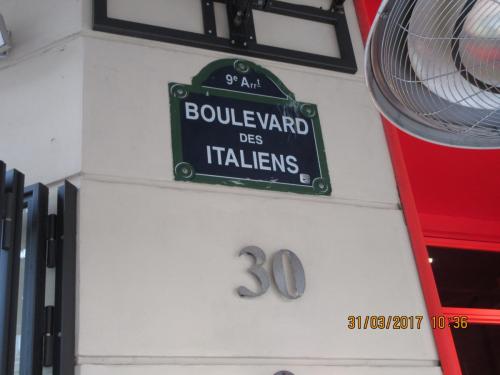 март, париж 1938.JPG