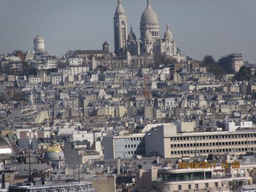 март, париж 1674.JPG