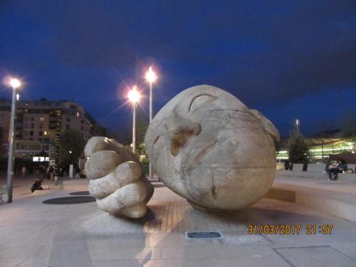 март, париж 2321.JPG