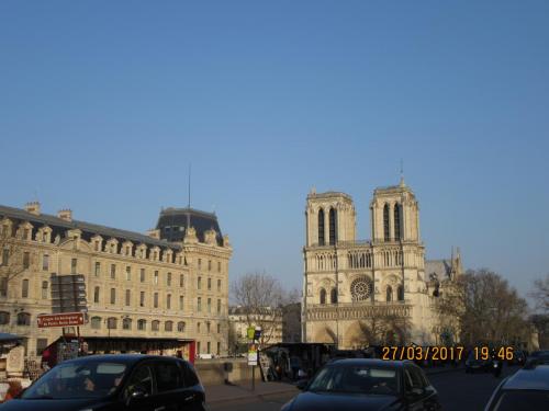 март, париж 847.JPG