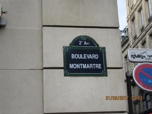 март, париж 1962.JPG