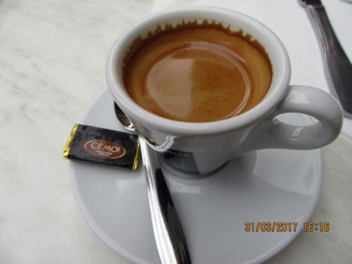 март, париж 2050.JPG